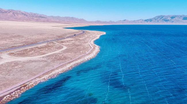 走遍中国——中国文促会好意思术家写生创作步履走进新疆