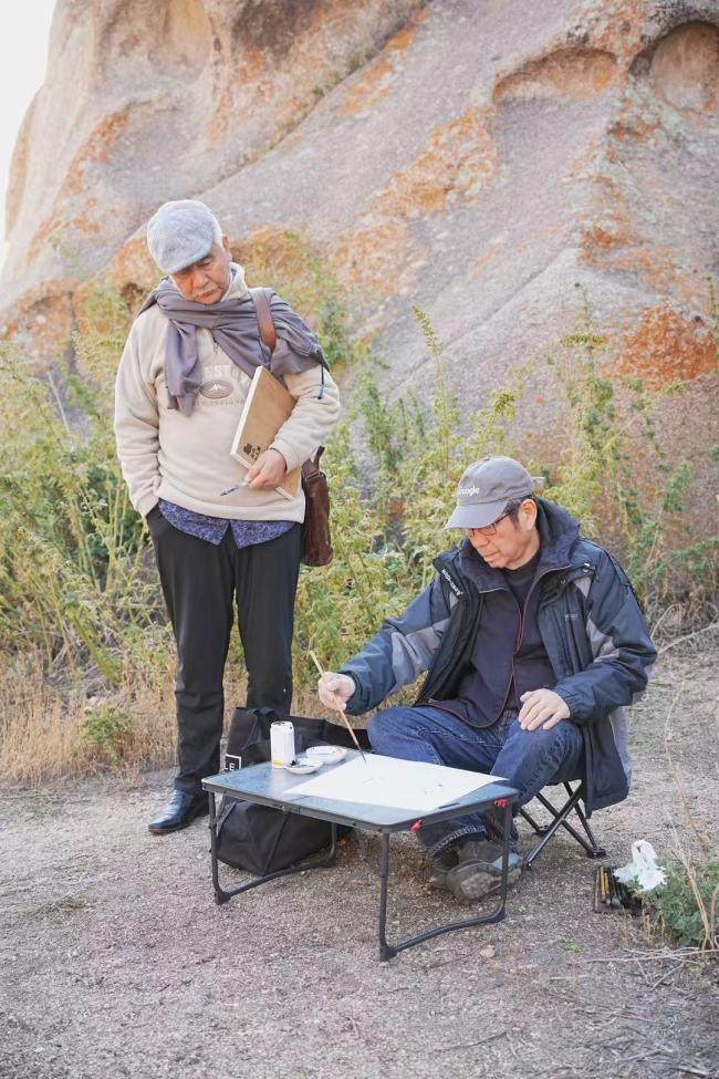 走遍中国——中国文促会好意思术家写生创作步履走进新疆