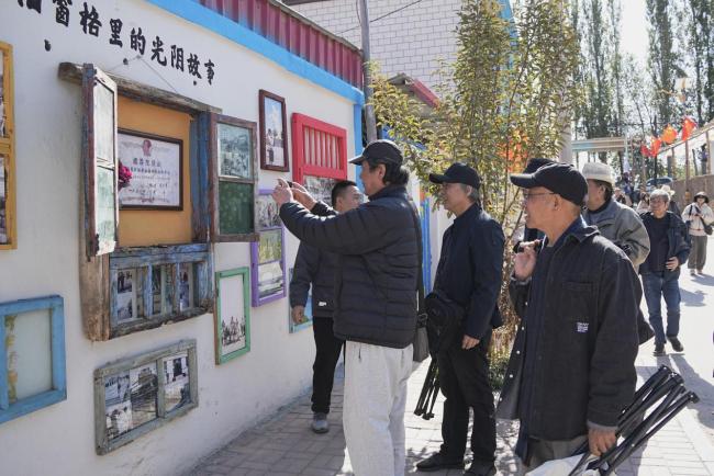 走遍中国——中国文促会好意思术家写生创作步履走进新疆